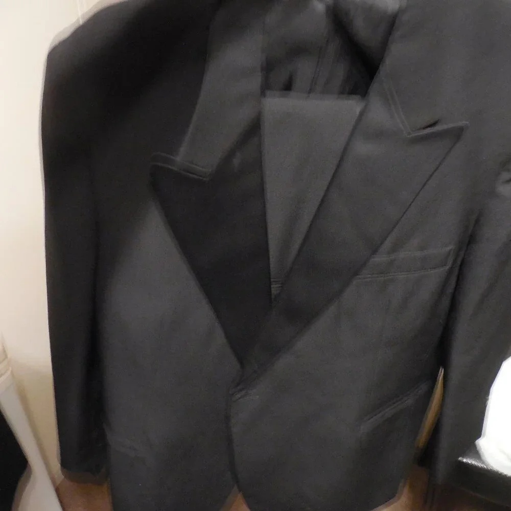 Tuxedo - Picture 1 of 1